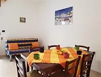 Lido San Giovanni - *